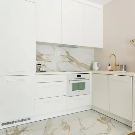 Apartmán Apartament Mennica - Golden - Comfortable And Stylish