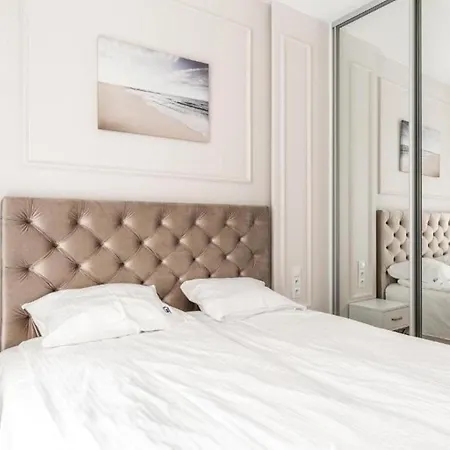 Apartament Mennica - Golden - Comfortable And Stylish Apartmán Varšava